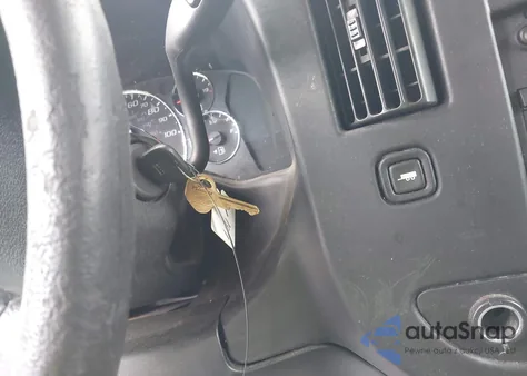 2015 Chevrolet Express 2500 Work Van z USA, uszkodzony, nr VIN 1GCWGFCF5F1242410